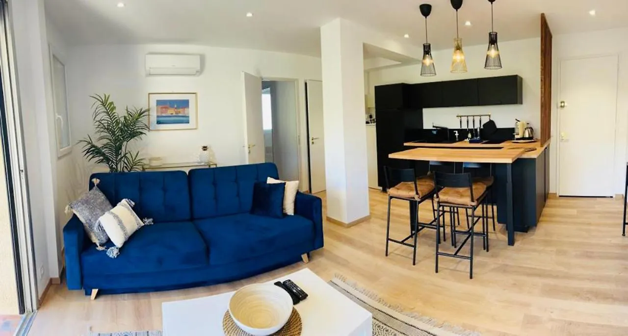 Superbe appartement avec parking sur place Saint-Tropez